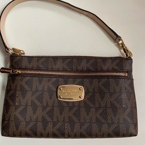 Michael Kors | Wristlet Wallet